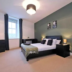 Modern & Spacious In Centre Aberdeen
