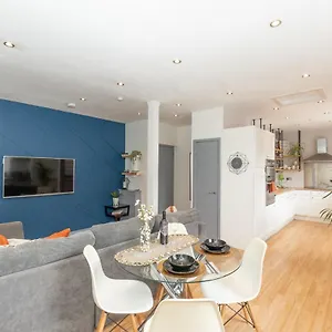 Vibrant Centre Living Aberdeen