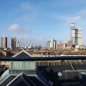 The Maltings Tower Bridge Apartment London