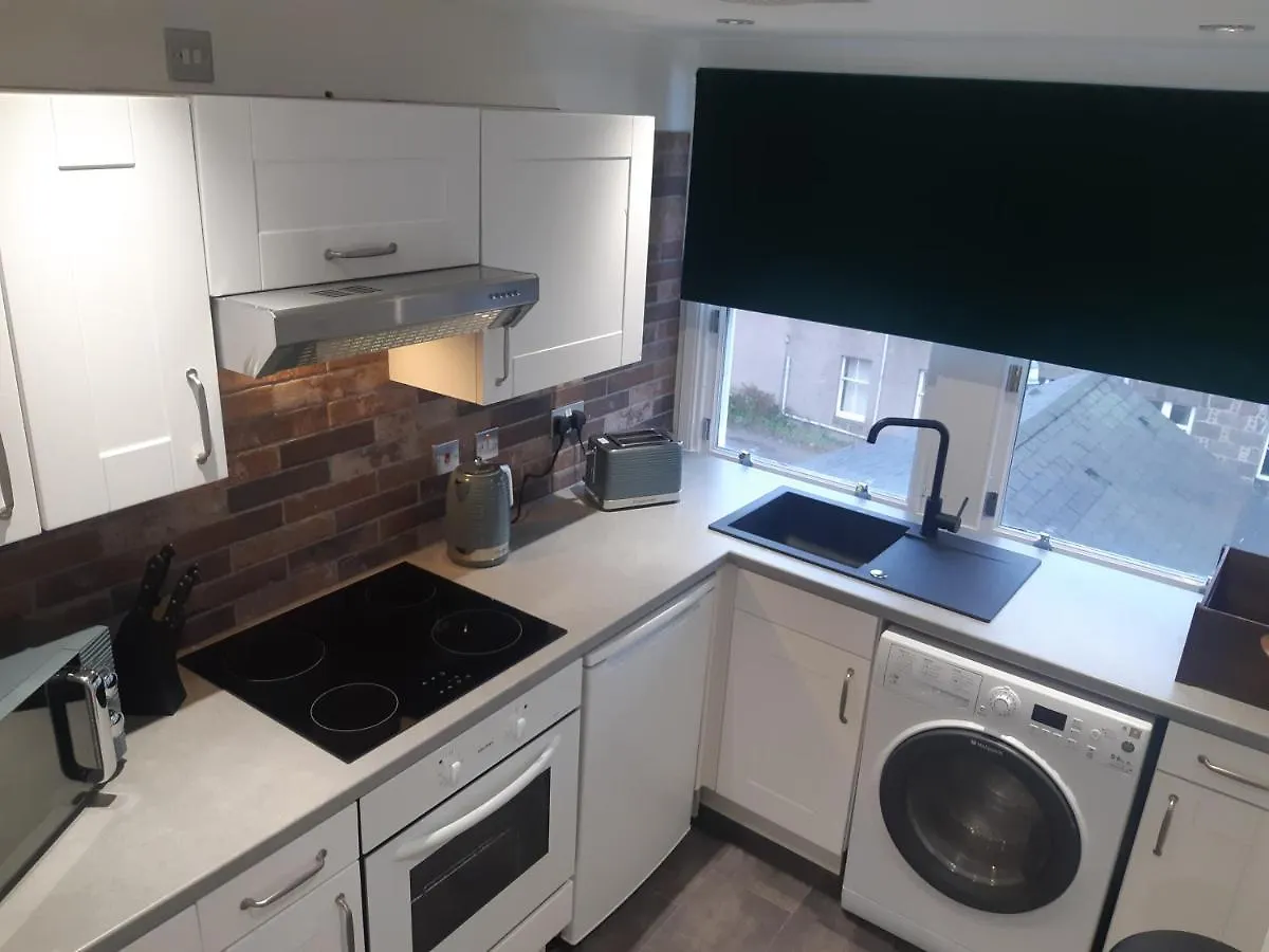 Crown Central Apartments 阿伯丁