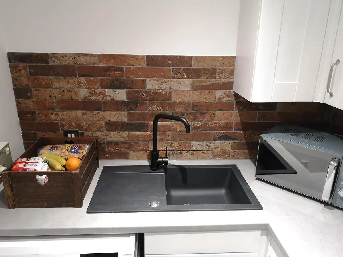 Crown Central Apartments 阿伯丁